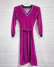 Load image into Gallery viewer, Vintage Fuchsia Velour Dress (9)