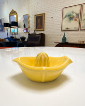 Load image into Gallery viewer, Art Deco Lemon Yellow Juicer
