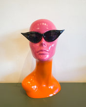 Load image into Gallery viewer, Black Cat Eye Sunnies