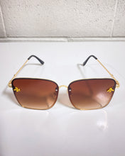 Load image into Gallery viewer, Brown Sunnies with Bee Detail š