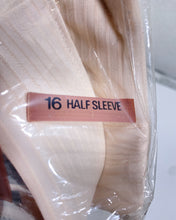 Load image into Gallery viewer, Vintage Van Heusen Short Sleeve Shirt (16)