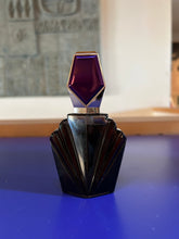 Load image into Gallery viewer, Vintage Liz Taylor Perfume