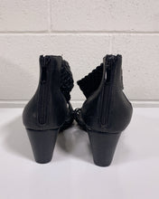 Load image into Gallery viewer, Torrid Black Zip Up Shoes - 8
