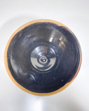 Load image into Gallery viewer, Decorative Stoneware Bowl