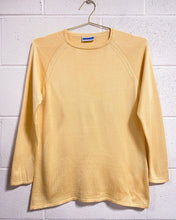 Load image into Gallery viewer, Delicate Peach Sweater (M)
