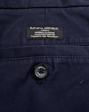 Load image into Gallery viewer, Banana Republic Navy Blue Mason Chinos (32x30)