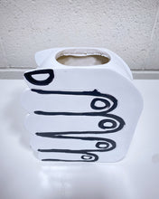 Load image into Gallery viewer, Hand Me a Bouquet ๐ Vase