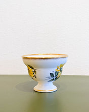 Load image into Gallery viewer, Vintage Royal Albert Daisy Teacup