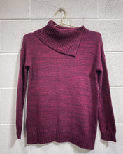 Load image into Gallery viewer, Berry Colored Sweater (S)