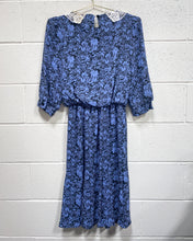 Load image into Gallery viewer, Vintage Blue and Black Floral Dress (6)
