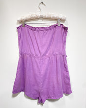 Load image into Gallery viewer, Lavender Strapless Shorts Romper (M)