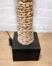 Load image into Gallery viewer, Palm Tree Table Lamp
