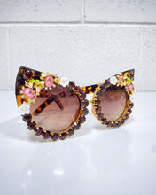 Load image into Gallery viewer, Jeweled Cat Eye Tortoise Sunnies