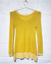 Load image into Gallery viewer, Mustard Knit Blouse with Floral Appliqués