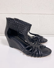 Load image into Gallery viewer, Torrid Black Zip Up Shoes - 8