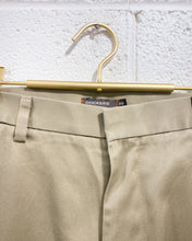 Load image into Gallery viewer, Dockers Khaki Pants