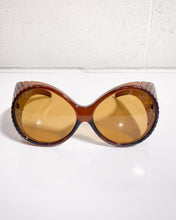 Load image into Gallery viewer, Buzzy Brown Sunnies