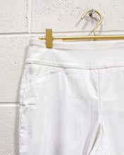 Load image into Gallery viewer, White Straight Leg Pants (4 Slim)
