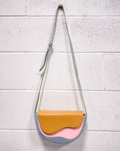 Load image into Gallery viewer, Wavy Pastel Purse
