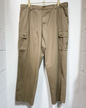 Load image into Gallery viewer, Chaps Khaki Pants (38x30)