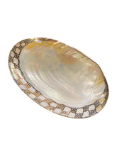 Load image into Gallery viewer, Iridescent Clam Shell Catchall