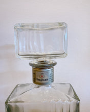 Load image into Gallery viewer, Seagram’s 7 Decanter