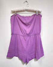 Load image into Gallery viewer, Lavender Strapless Shorts Romper (M)