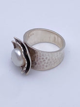 Load image into Gallery viewer, Modernist Hammered Sterling Silver Ring with Freshwater Pearl