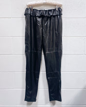 Load image into Gallery viewer, Faux Leather Pants (M)