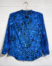 Load image into Gallery viewer, Blue Animal Print Blouse (PS)