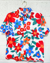 Load image into Gallery viewer, Big Bright Floral Button Up (L)