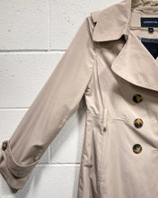 Load image into Gallery viewer, Vintage London Fog Trench Coat (S)
