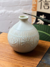 Load image into Gallery viewer, Vintage Vase Mid Century Style