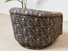 Load image into Gallery viewer, Post Modern Circles Swivel Chair