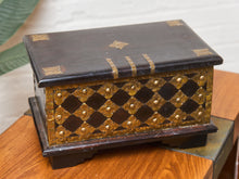 Load image into Gallery viewer, Brass Vintage Hammered Box