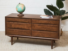 Load image into Gallery viewer, Solis 6 Drawer Dresser