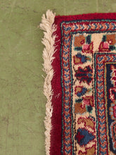 Load image into Gallery viewer, Vintage Handloomed Persian Rug