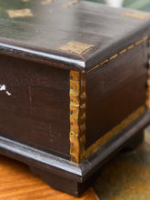 Load image into Gallery viewer, Brass Vintage Hammered Box
