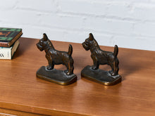 Load image into Gallery viewer, Scotty Dog Bookends