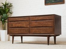 Load image into Gallery viewer, Solis 6 Drawer Dresser