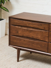 Load image into Gallery viewer, Solis 6 Drawer Dresser