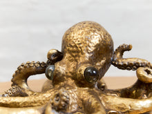 Load image into Gallery viewer, Octopus Sculpture