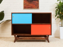 Load image into Gallery viewer, Aria Shelf with Scandi Base