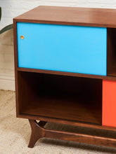 Load image into Gallery viewer, Aria Shelf with Scandi Base