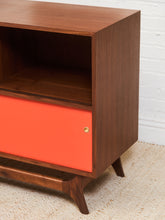 Load image into Gallery viewer, Aria Shelf with Scandi Base