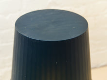 Load image into Gallery viewer, Black Tulip Atomic Lamp