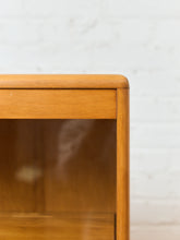 Load image into Gallery viewer, Heywood Wakefield Hutch