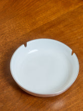 Load image into Gallery viewer, White Enamel Vintage Ashtray