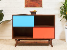 Load image into Gallery viewer, Aria Shelf with Scandi Base