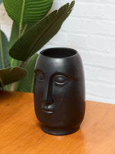Load image into Gallery viewer, Adler Style Face Vase